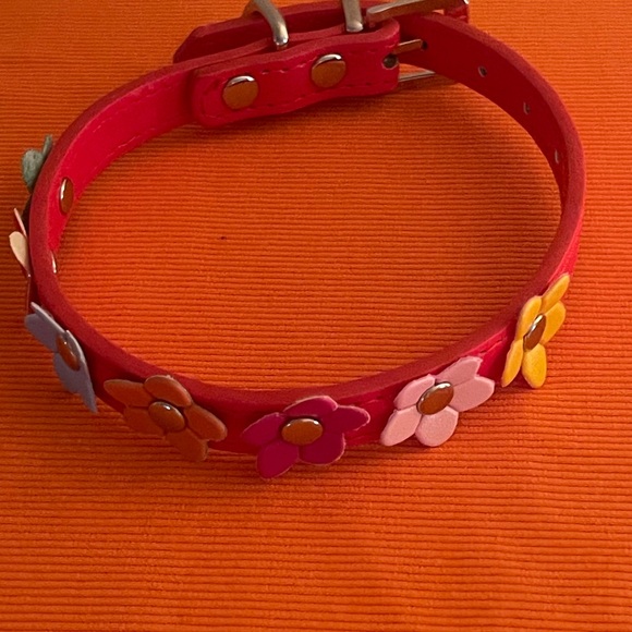 Adjustable Dog collar with flowers 12 inches closed - Picture 1 of 10